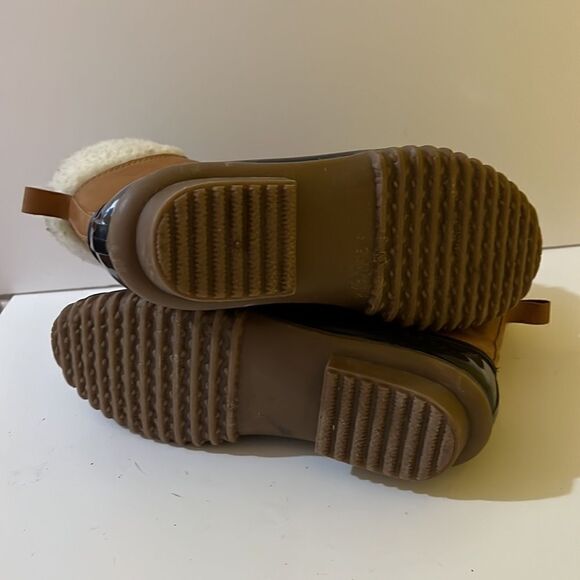 Tan and Navy Vegan Leather Duck Boots with Plaid Flannel Lining Size 8 - Picture 5 of 5